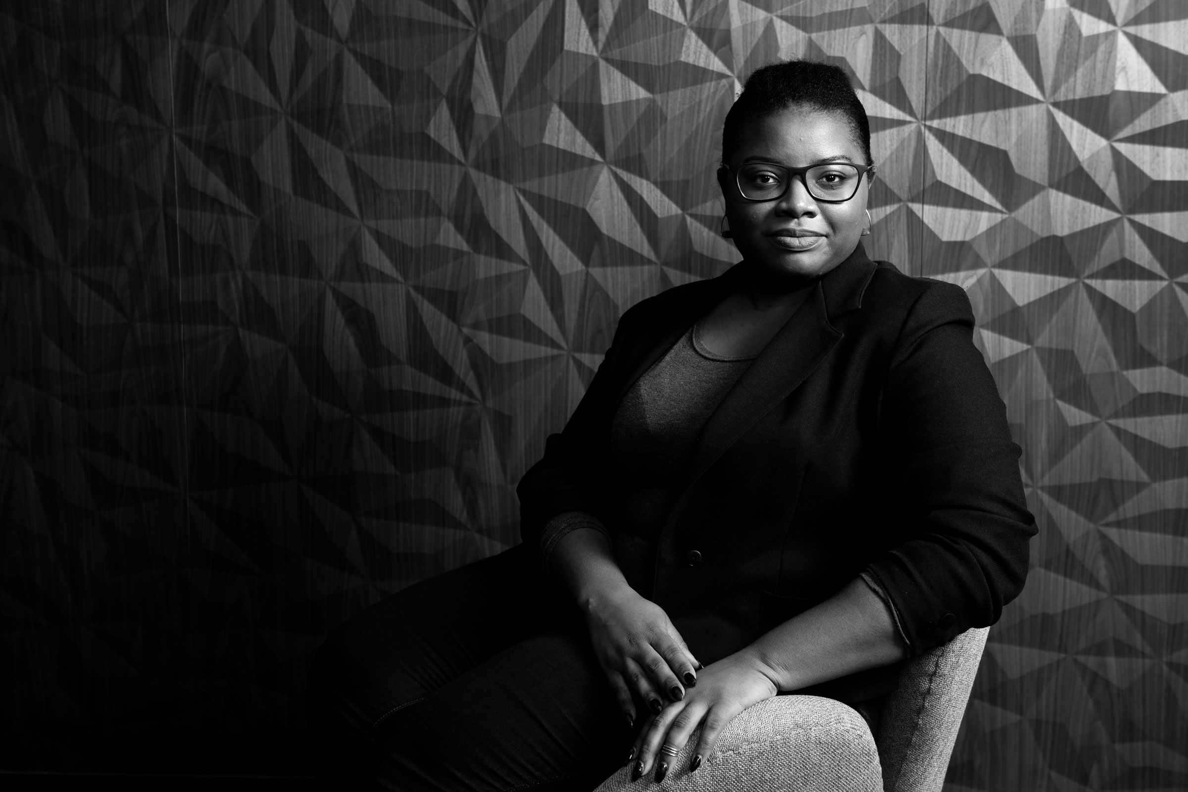 Corporate-Location-Photography-Classic-Black-White-SHNA-Reed-Qetuwrah